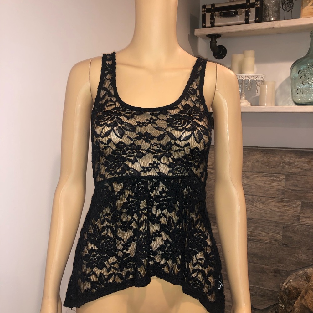 Lovely high low lace top size small